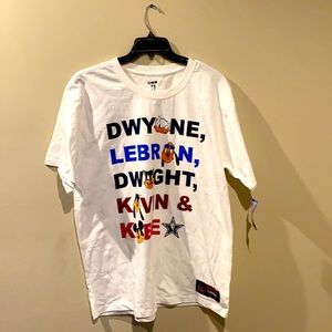 Short sleeve crew neck 2011 nba all star shirt featuring Disney characters